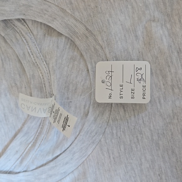 Large gray t-shirt with Post Malone, Willie Nelson? Snoop Dogg,and Dolly Parton - Picture 2 of 6